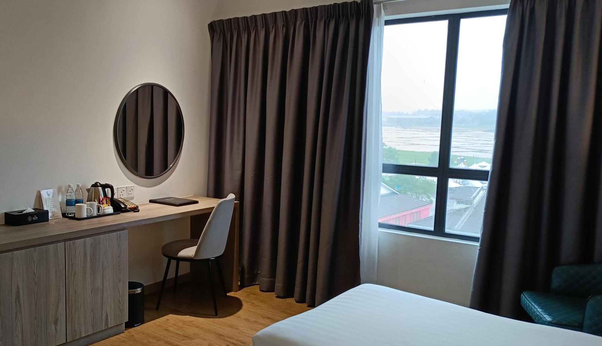 H Elite Design Hotel Kota Bharu Extérieur photo