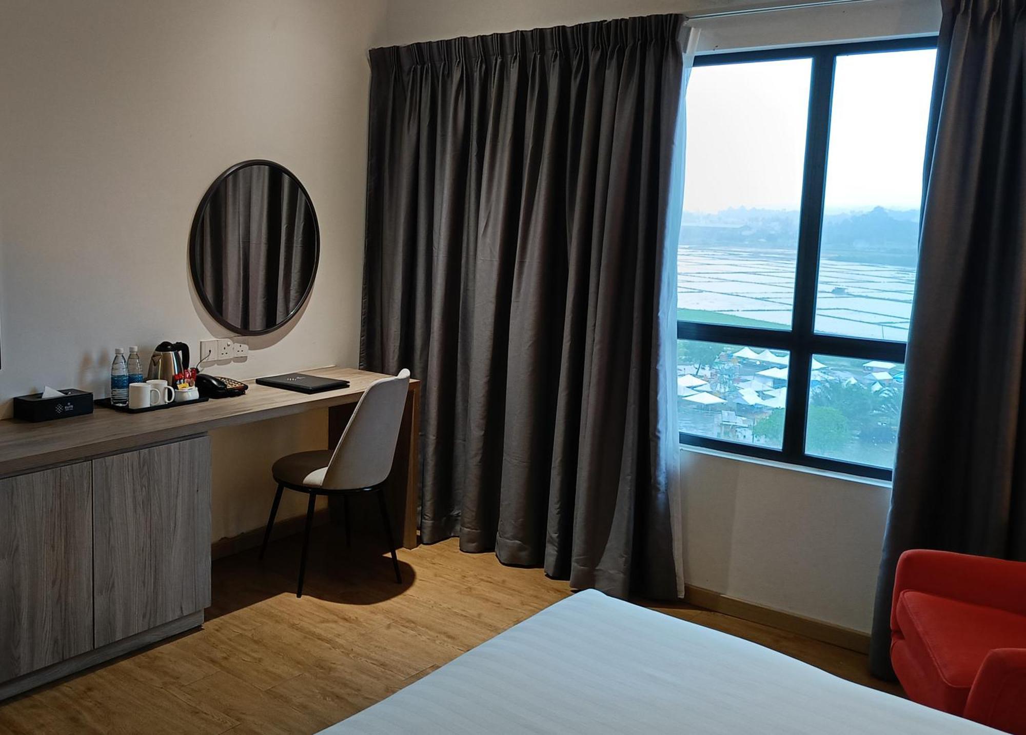 H Elite Design Hotel Kota Bharu Extérieur photo
