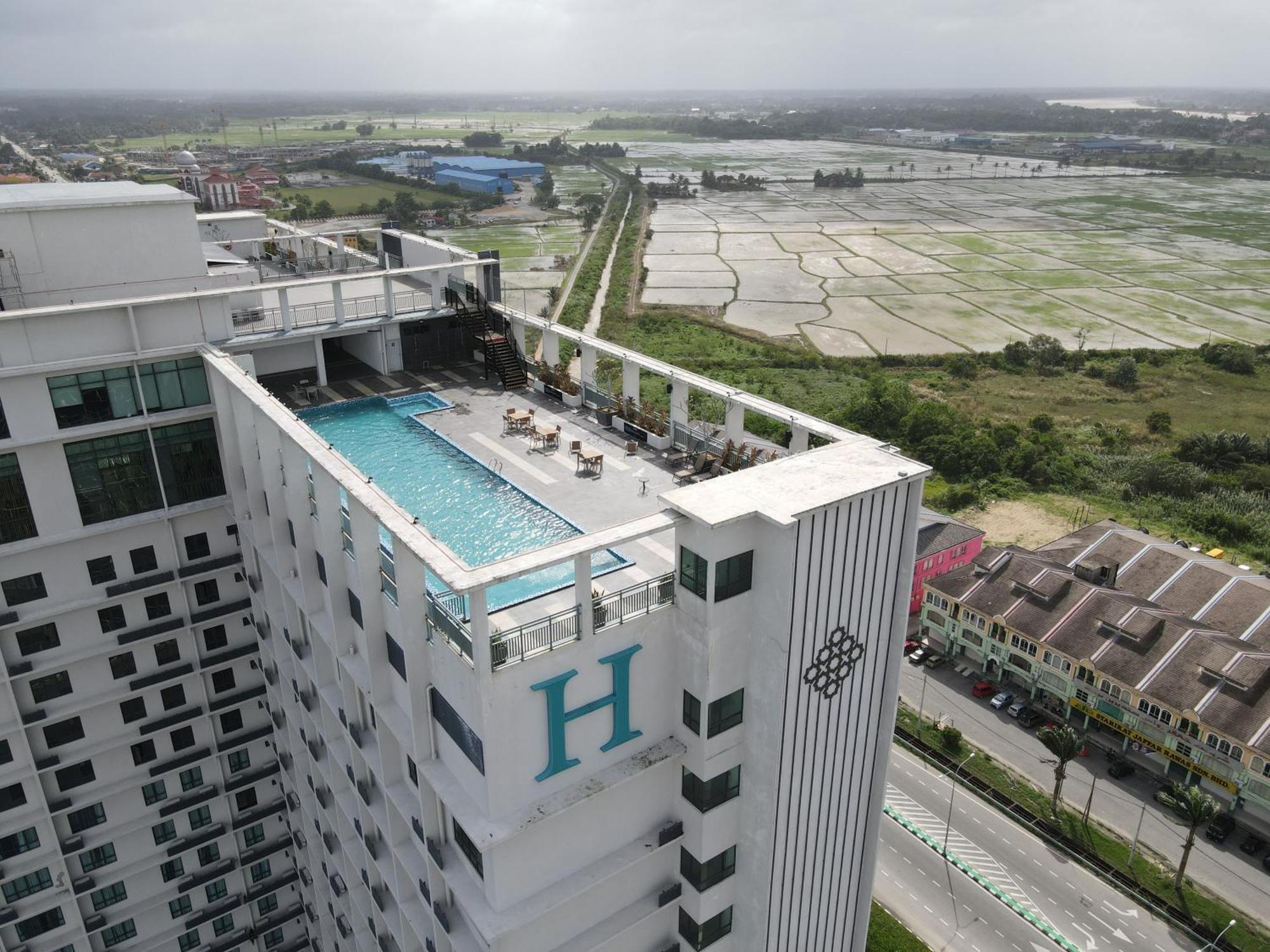 H Elite Design Hotel Kota Bharu Extérieur photo
